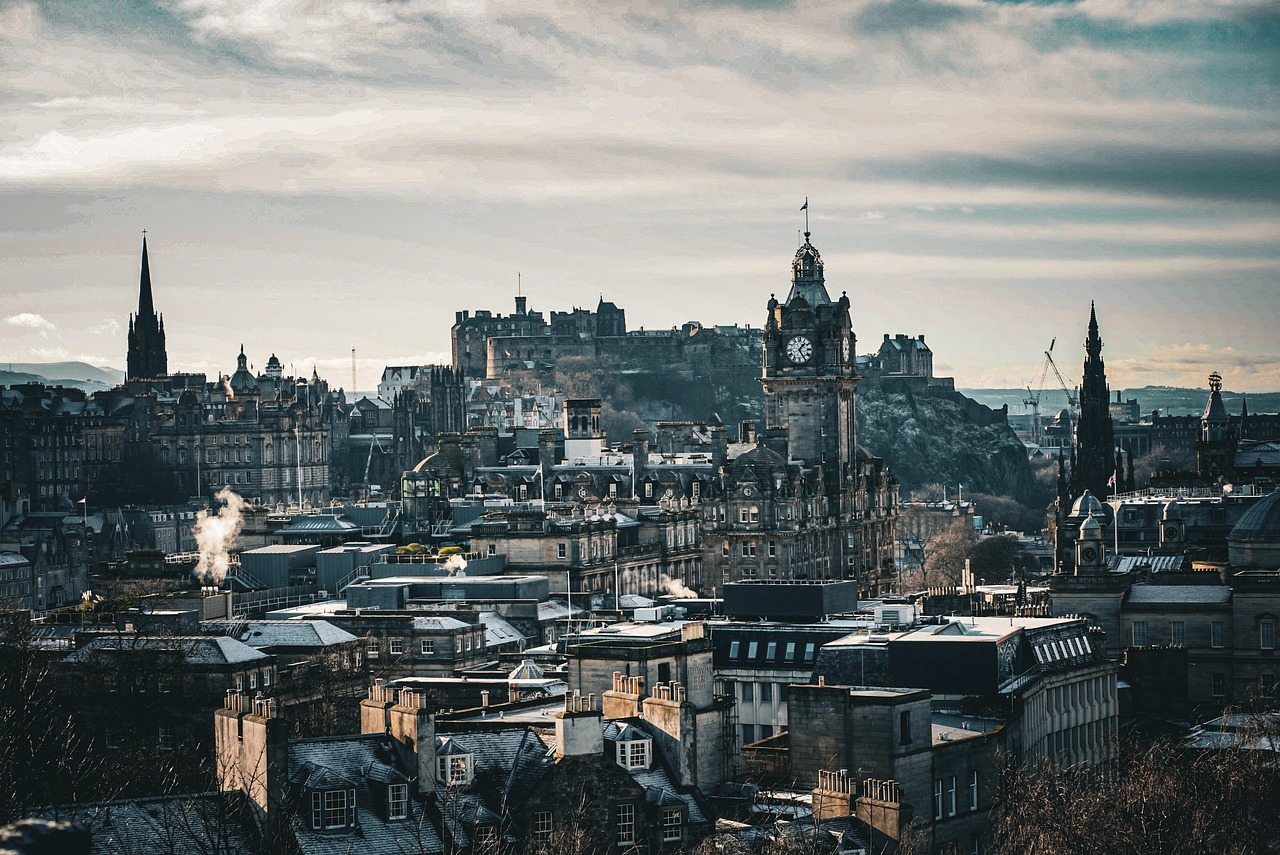 Edinburgh cityscape and historic architecture, highlighting venue options for corporate events, meetings and conferences.